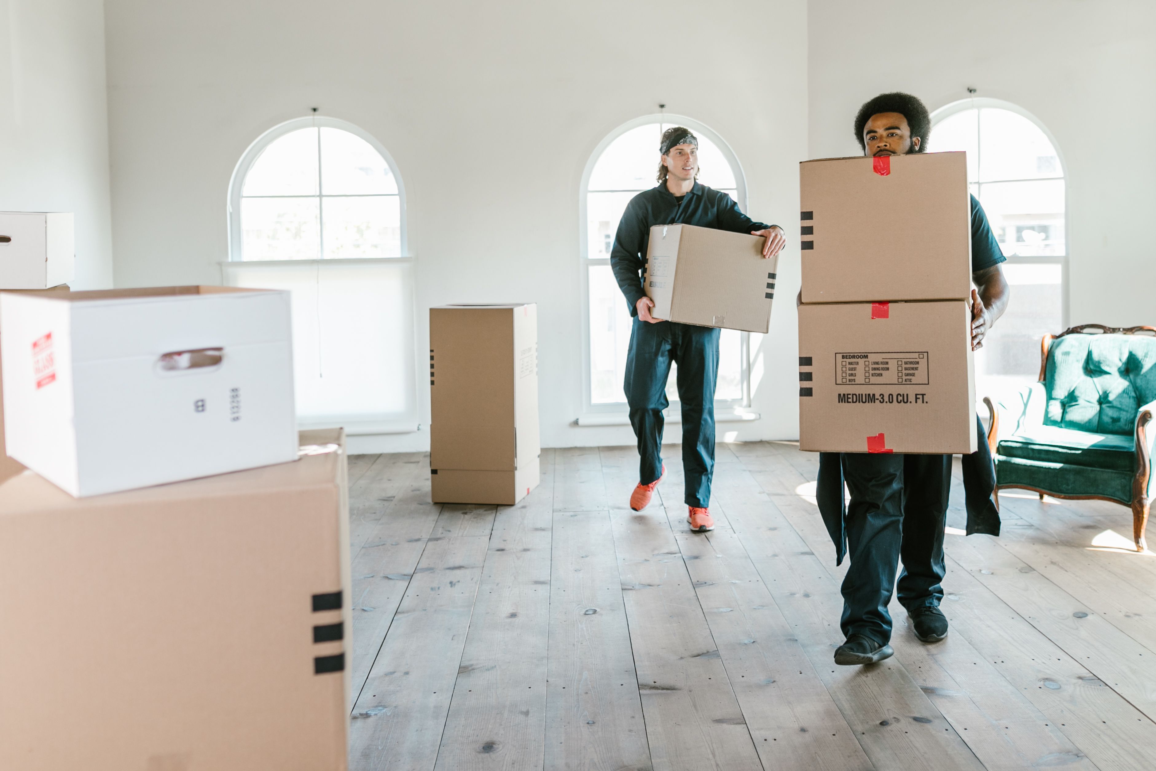 Moving crew loading truck